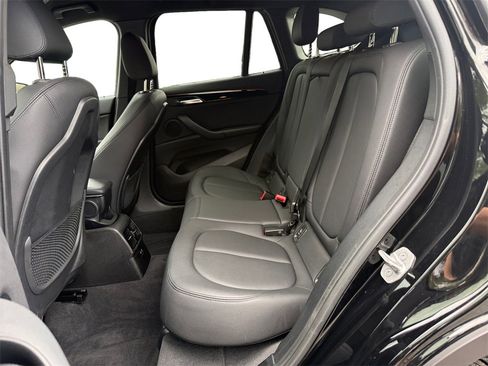 Used 2022 BMW X1 sDrive28i image 13