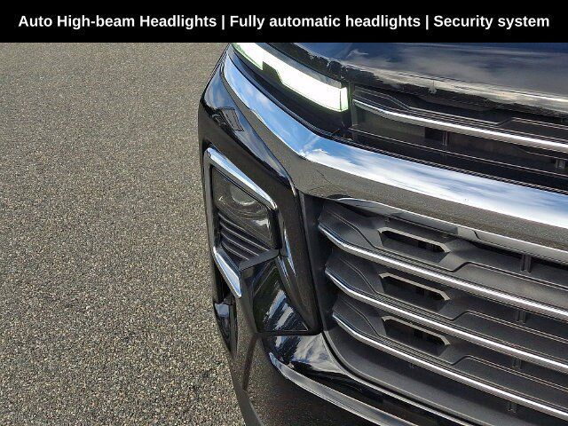 Used 2024 Chevrolet Traverse LT AWD/4WD image 17