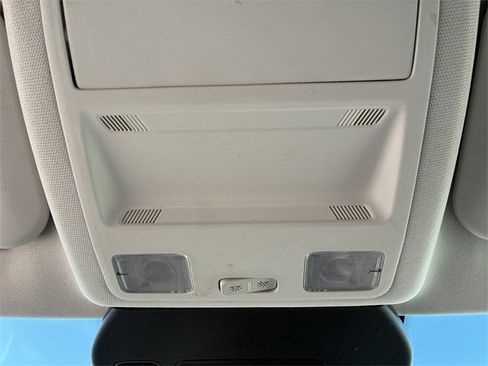 Used 2022 Ford Escape SE image 30