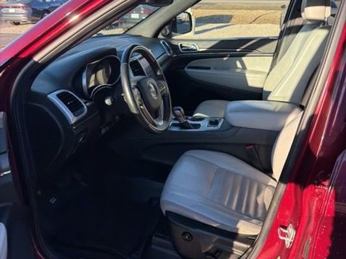 Used 2018 Jeep Grand Cherokee Limited image 7