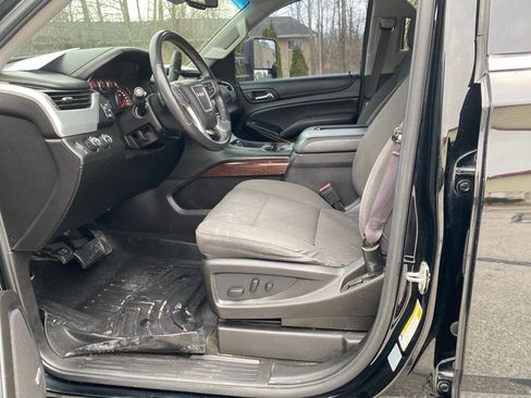 Used 2016 GMC Yukon SLE w/ Convenience Package image 9