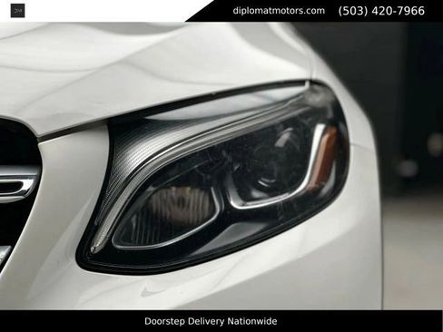 Used 2017 Mercedes-Benz GLC 300 4MATIC image 13