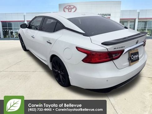 Used 2017 Nissan Maxima SR w/ Midnight Edition image 38