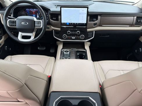 Used 2024 Ford Expedition Max Limited image 13