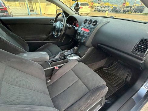 Used 2010 Nissan Altima 2.5 S FWD image 15