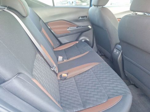 Used 2022 Nissan Kicks SR image 31