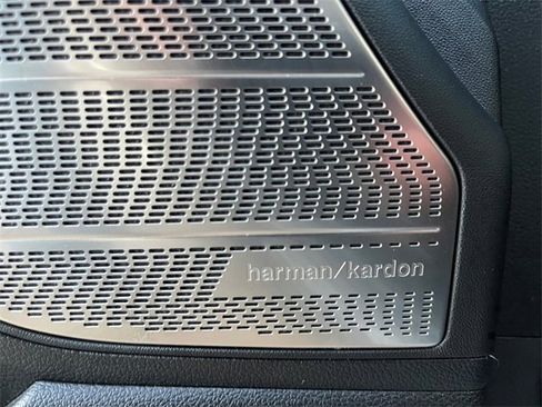 Used 2023 Hyundai Palisade Calligraphy image 18