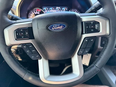 Used 2017 Ford F250 Lariat w/ Lariat Value Package AWD/4WD image 12
