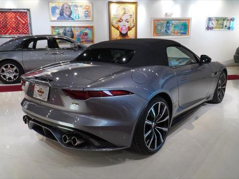 Used 2021 Jaguar F-TYPE R image 9