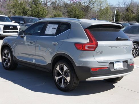 New 2025 Volvo XC40 B5 Core w/ Protection Package Premier image 5