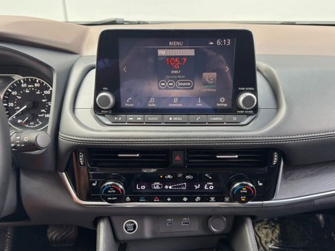 Used 2021 Nissan Rogue SL FWD image 23