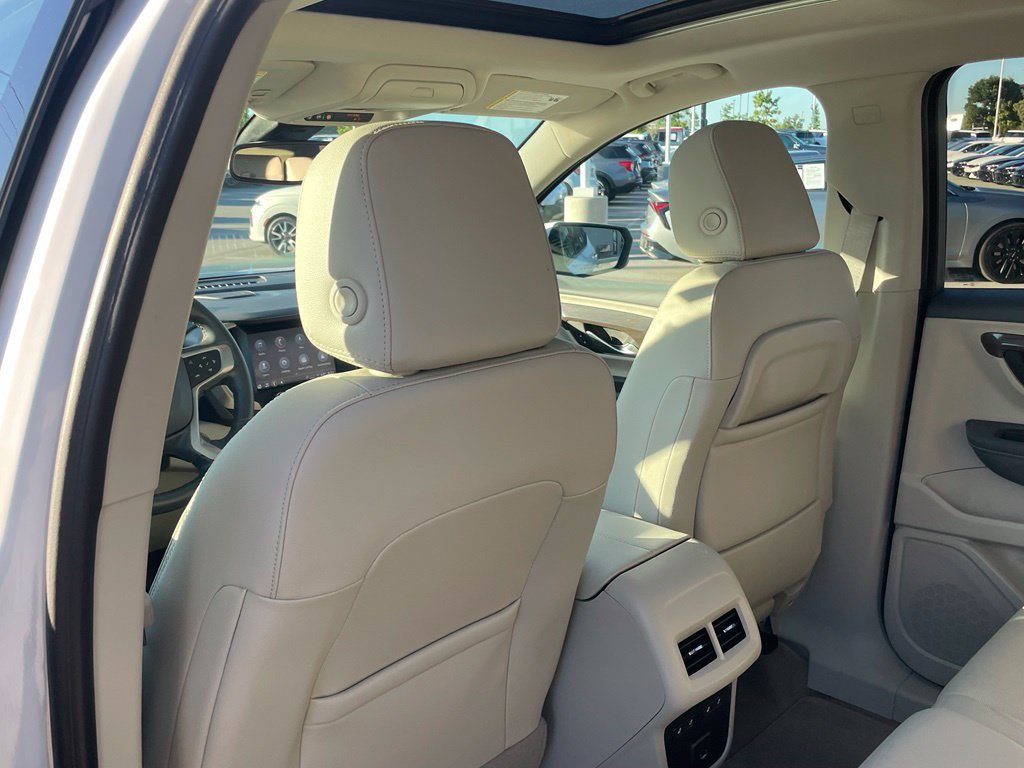 Used 2024 GMC Terrain Denali w/ Denali Premium Package AWD/4WD image 25