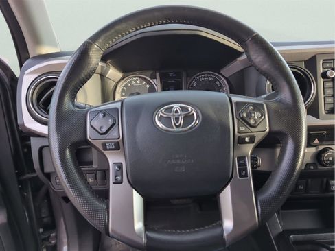 Used 2019 Toyota Tacoma SR5 image 17