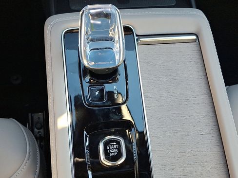 New 2026 Volvo XC90 B6 Plus w/ Protection Package Premier image 10