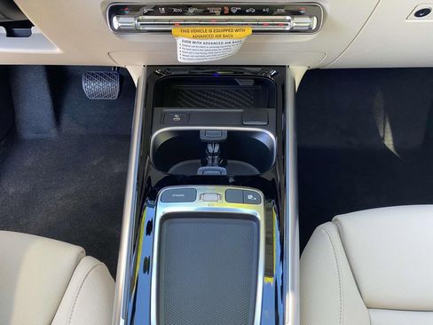 Used 2025 Mercedes-Benz GLA 250 image 37