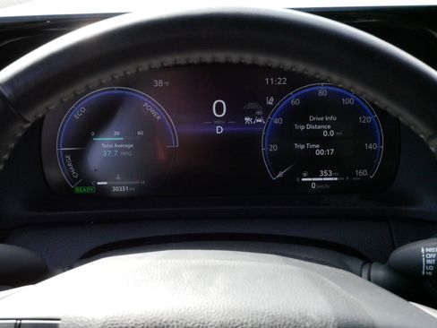 Certified 2024 Toyota Crown XLE image 21