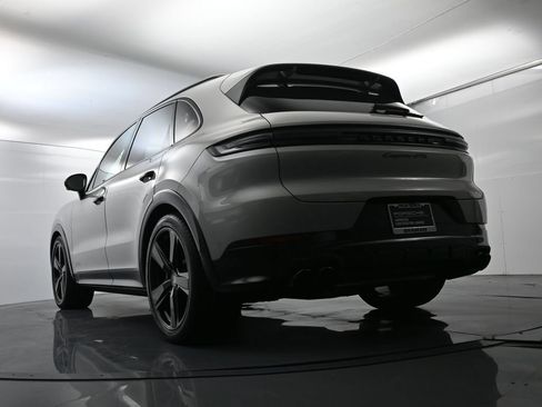 Certified 2026 Porsche Cayenne GTS AWD/4WD image 49