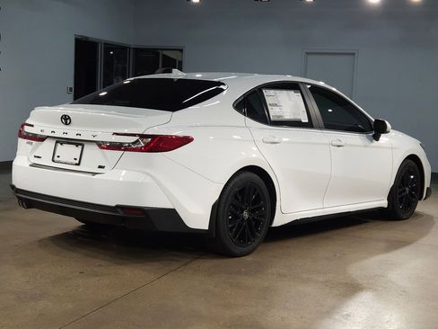 New 2026 Toyota Camry SE FWD image 7