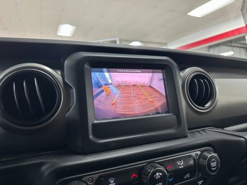 Certified 2023 Jeep Wrangler Sport S image 24