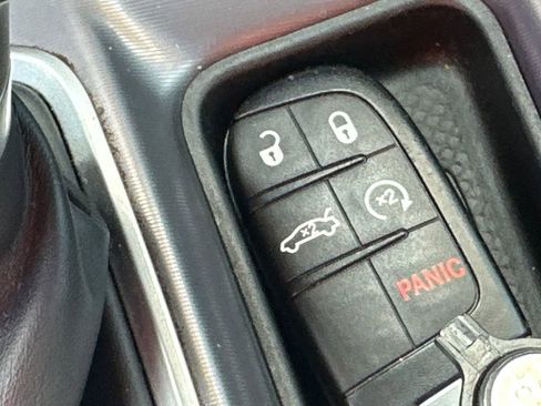 Used 2023 Dodge Charger SXT image 32