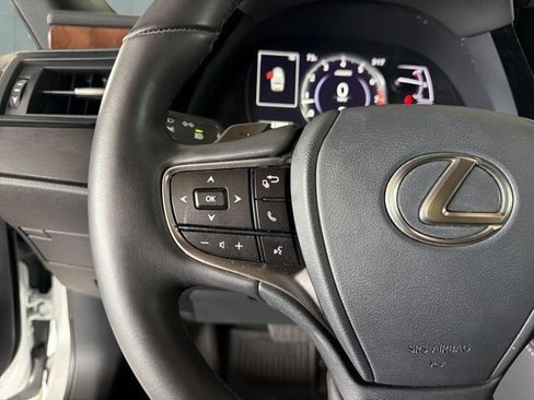 Certified 2025 Lexus ES 350 w/ Premium Package FWD image 15