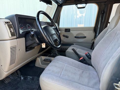 Used 2003 Jeep Wrangler X AWD/4WD image 11