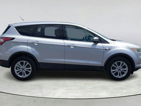Used 2017 Ford Escape SE FWD image 7