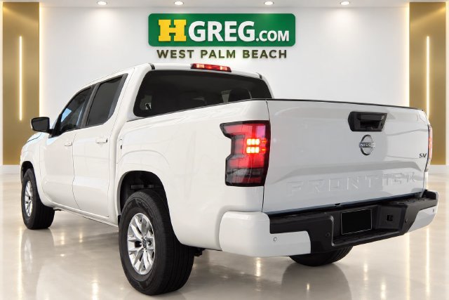 Used 2024 Nissan Frontier SV w/ Technology Package RWD image 2