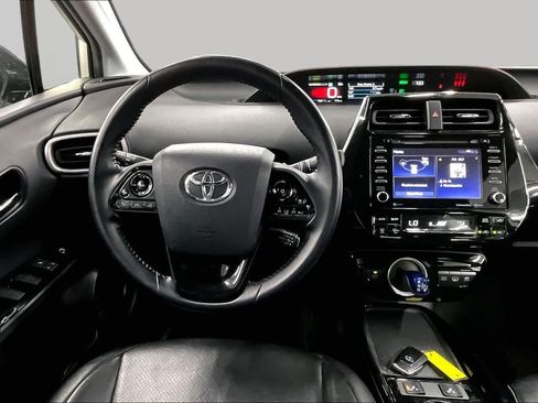 Used 2020 Toyota Prius Prime LE FWD image 5