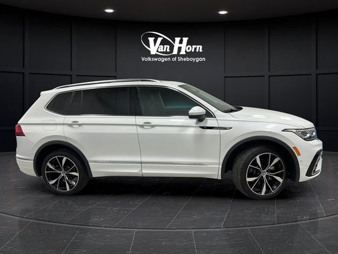 Used 2024 Volkswagen Tiguan SEL R-Line AWD/4WD image 8