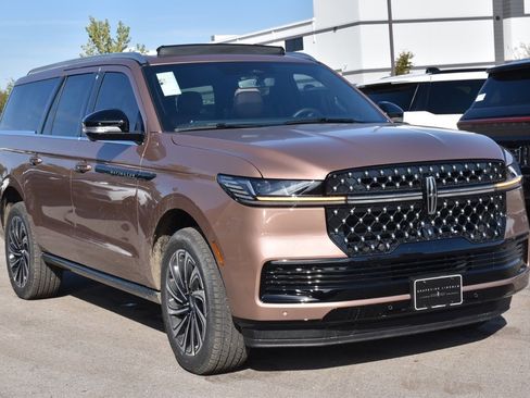 New 2025 Lincoln Navigator L Black Label image 3