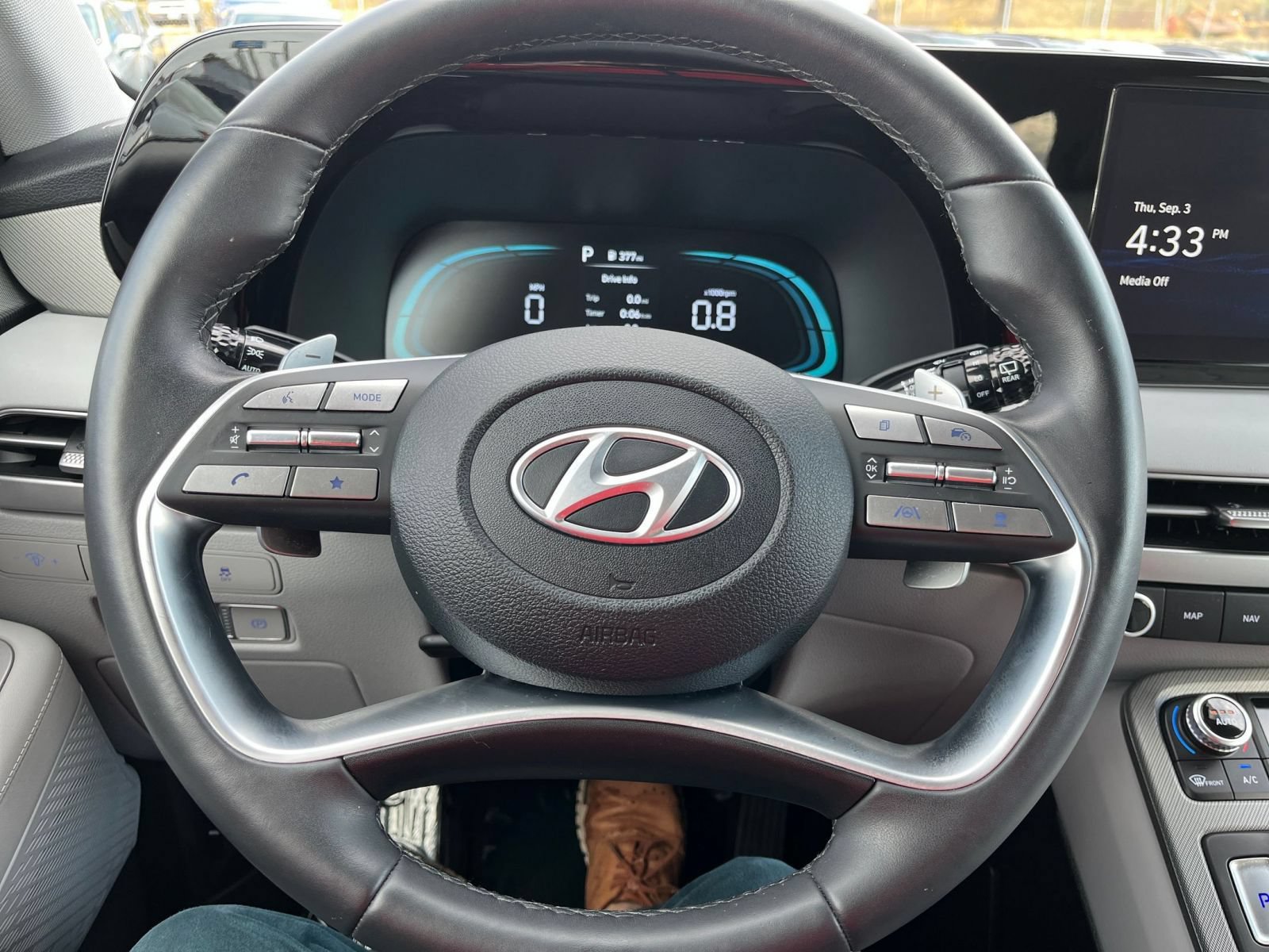 Used 2025 Hyundai Palisade SEL AWD/4WD image 30