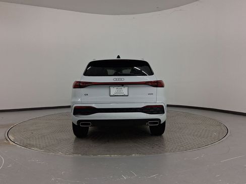 Certified 2025 Audi Q5 Premium w/ Convenience Package image 10