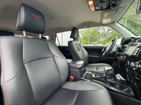 Used 2019 Toyota 4Runner TRD Off-Road Premium AWD/4WD image 25