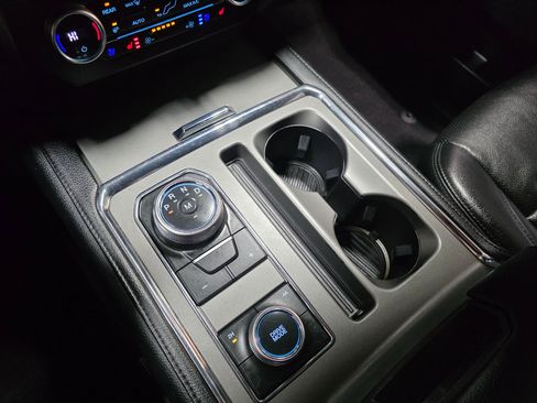 Used 2019 Ford Expedition XLT w/ Equipment Group 202A image 39