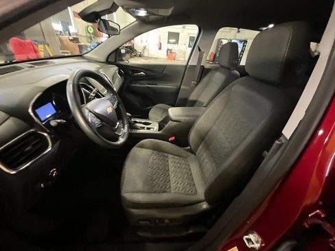Used 2024 Chevrolet Equinox LT AWD/4WD image 2