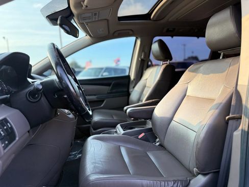 Used 2014 Honda Odyssey Touring Elite image 16