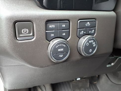 Used 2022 Chevrolet Silverado 1500 LT w/ All Star Edition Plus image 6