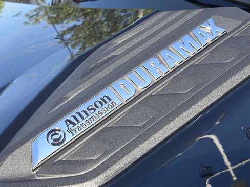 Certified 2024 Chevrolet Silverado 2500 High Country w/ High Country Premium Package AWD/4WD image 11