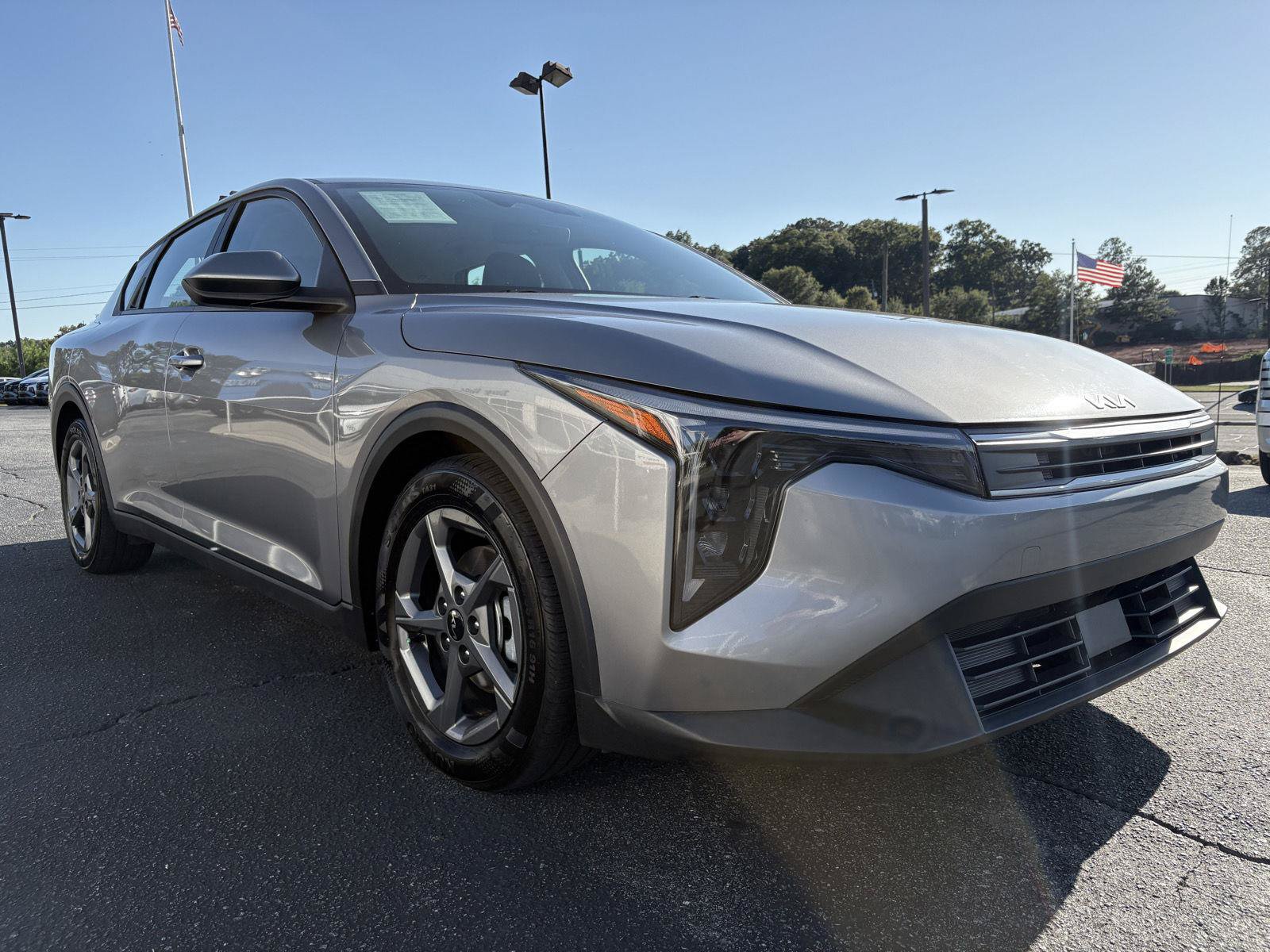 Used 2025 Kia K4 FWD image 3