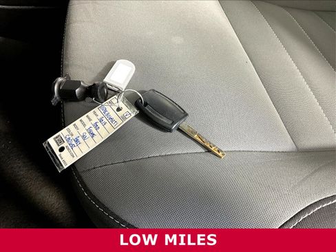Used 2013 Ford Escape SE FWD image 29