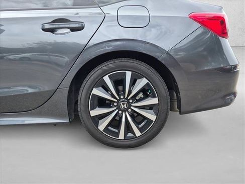 Used 2022 Honda Civic EX image 9