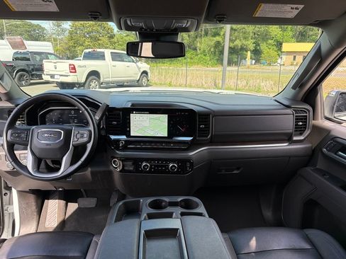 Used 2025 GMC Sierra 1500 SLT RWD image 12