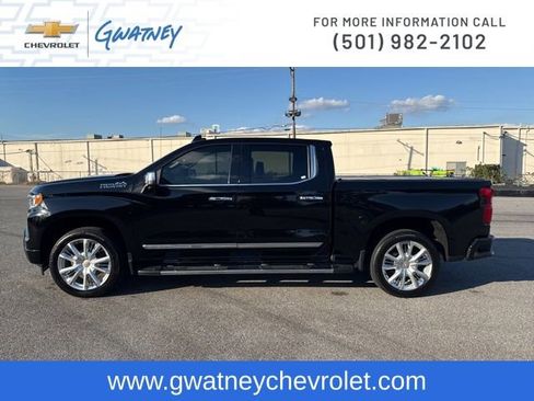 Used 2023 Chevrolet Silverado 1500 High Country w/ Technology Package image 8