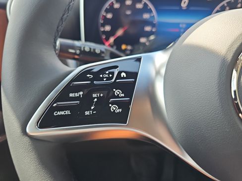 New 2026 Mercedes-Benz GLC 300 image 18