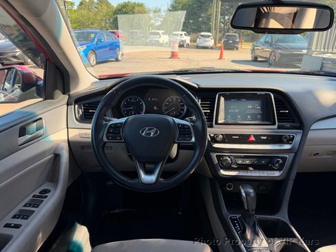 Used 2018 Hyundai Sonata SEL FWD image 18