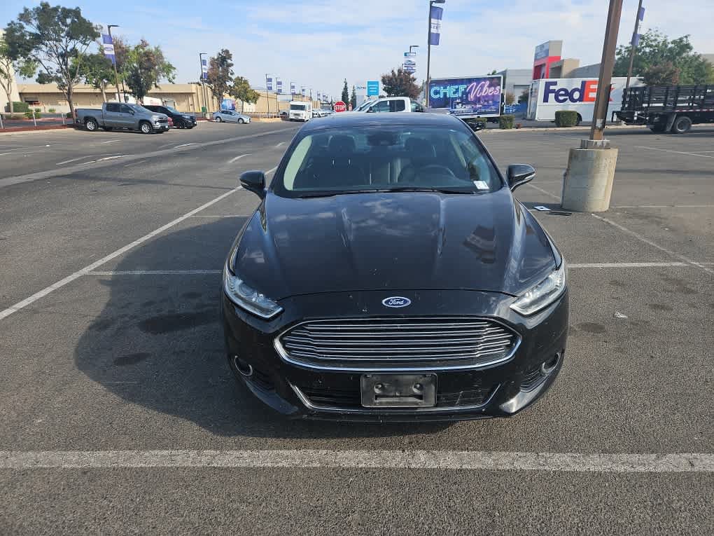 Used 2013 Ford Fusion SE FWD image 2