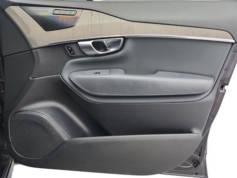 Used 2020 Volvo XC90 T6 Inscription w/ Protection Package Premier image 31