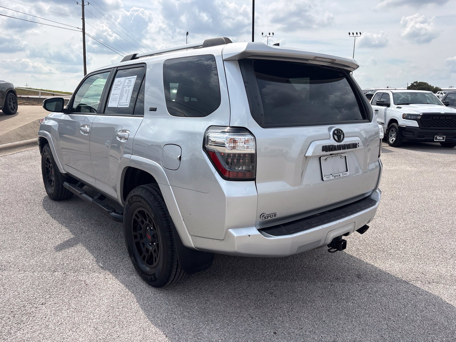 Used 2023 Toyota 4Runner SR5 Premium w/ Moonroof Package AWD/4WD image 4