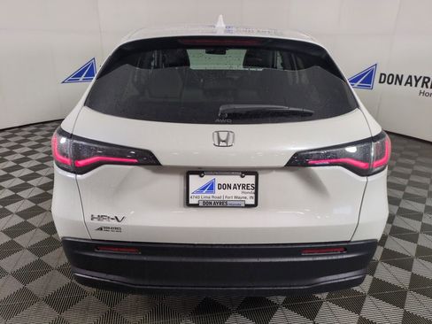 New 2026 Honda HR-V LX image 4